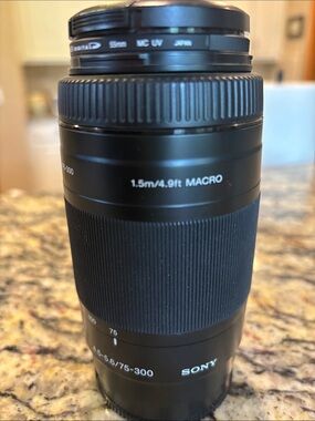 Sony 75-300mm 4.5-5.6 Alps Lrns Black Telephoto Zoom Lens